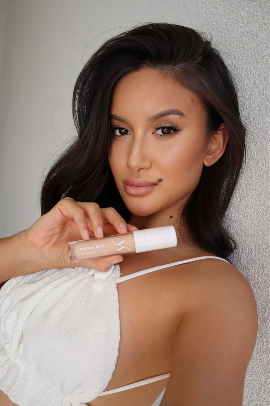 Vani-T Instant Blur HD Concealer Shade- C49 - Professional Salon Brands