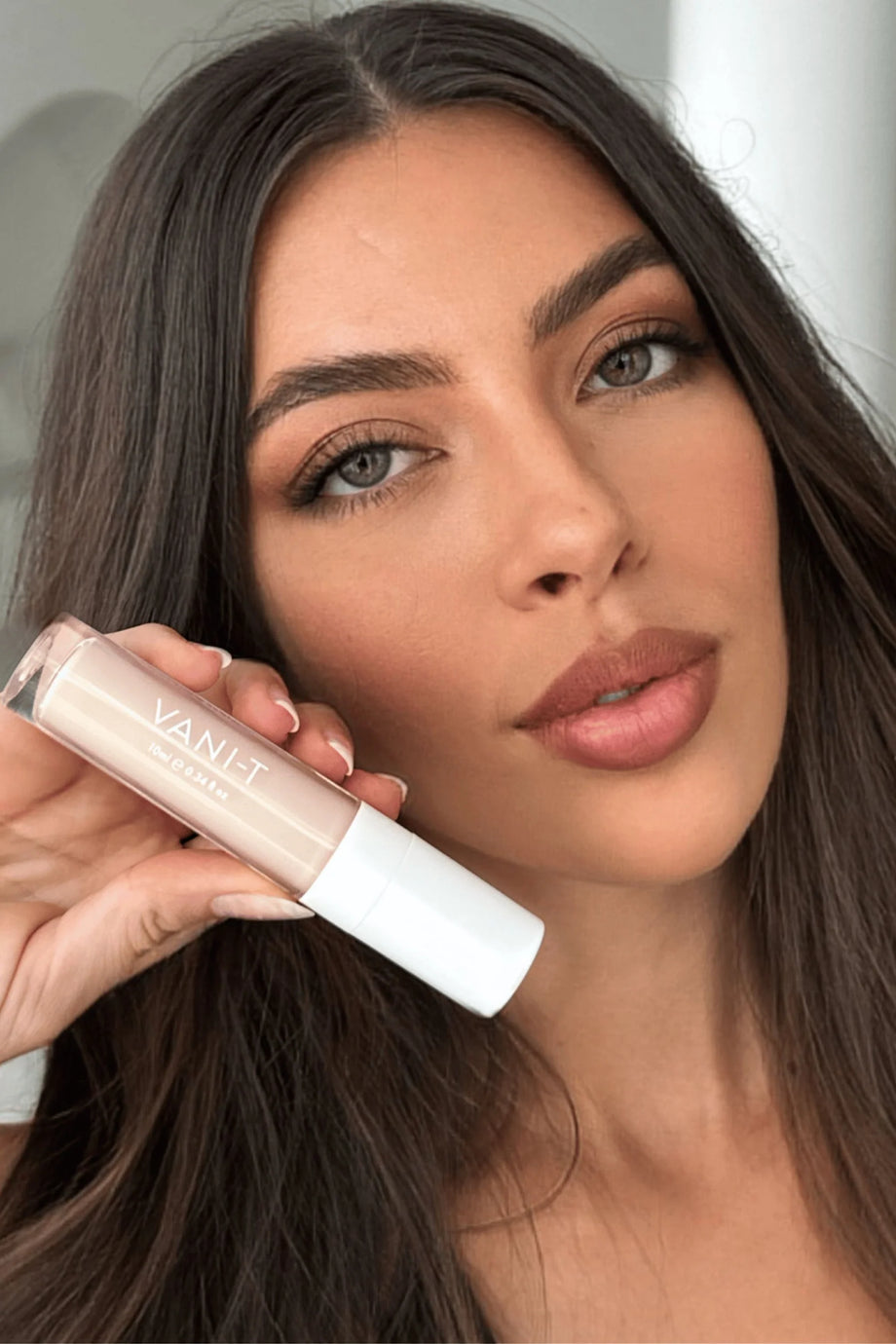 Vani-T Instant Blur HD Concealer Shade- C49 - Professional Salon Brands
