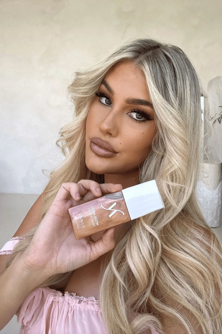 Vani-T Ultra Glow Setting Mist 80ML - Professional Salon Brands